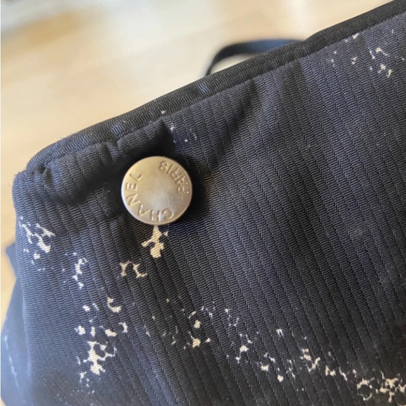 Chanel XL nylon A4 tote bag great everyday bag - Picture 11 of 16